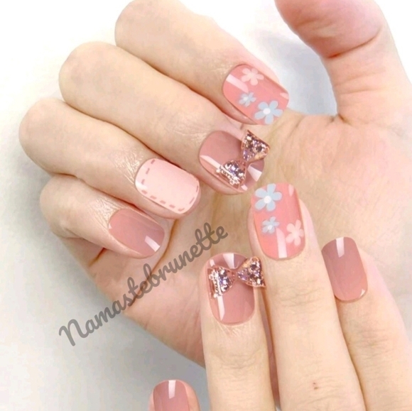 3D Bows & Flowers Press On Nails - Picture 1 of 9